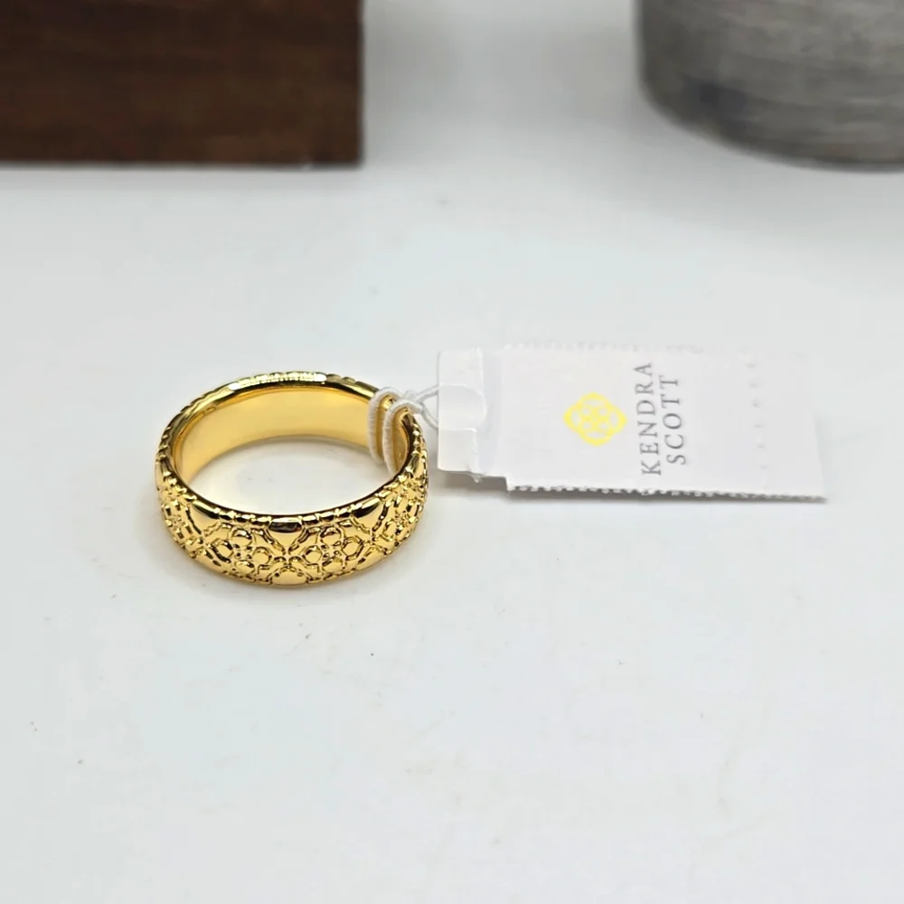 Kendra Scott Gold Textured Ring - Picture 4 of 4
